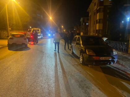 Kaza Yapan Aracın Sürücüsü Aracını Bırakıp Kaçtı