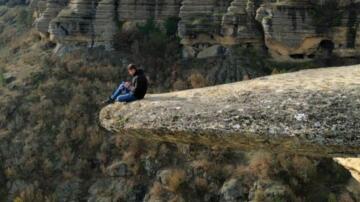 Valilik Uyardı “Göçme Tehlikesi Var”