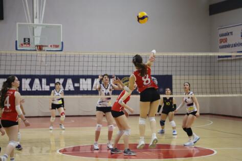 Voleybol Yıldız Kızlar Yerel Lig İl Birinciliği Müsabakaları Tamamlandı
