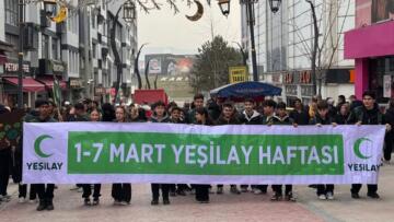 Karabük’te Yeşilay Haftası Kapsamında Farkındalık Yürüyüşü Düzenlendi