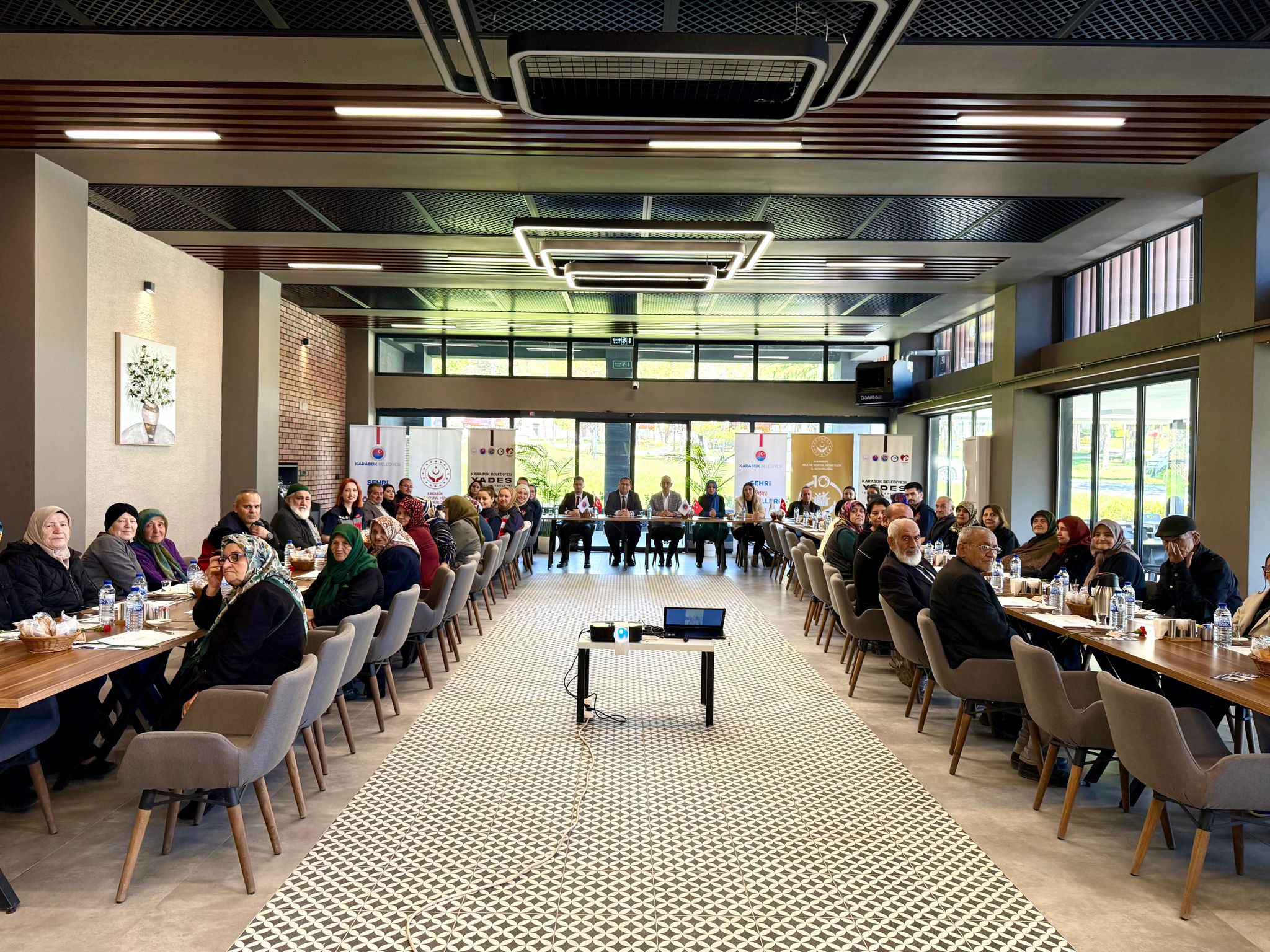 Karabük Belediyesinden Yaşlı Destek Projesi