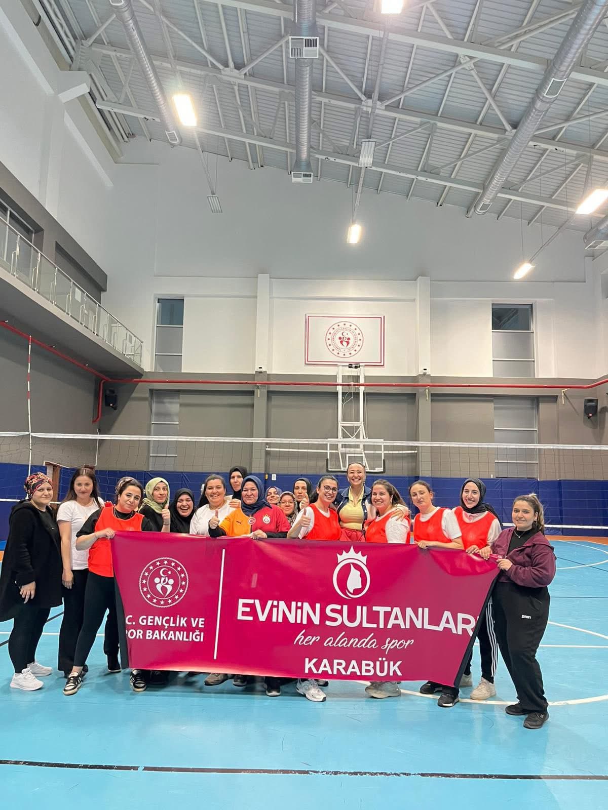 EVİNİN SULTANLARI VOLEYBOL TURNUVASI BAŞLADI