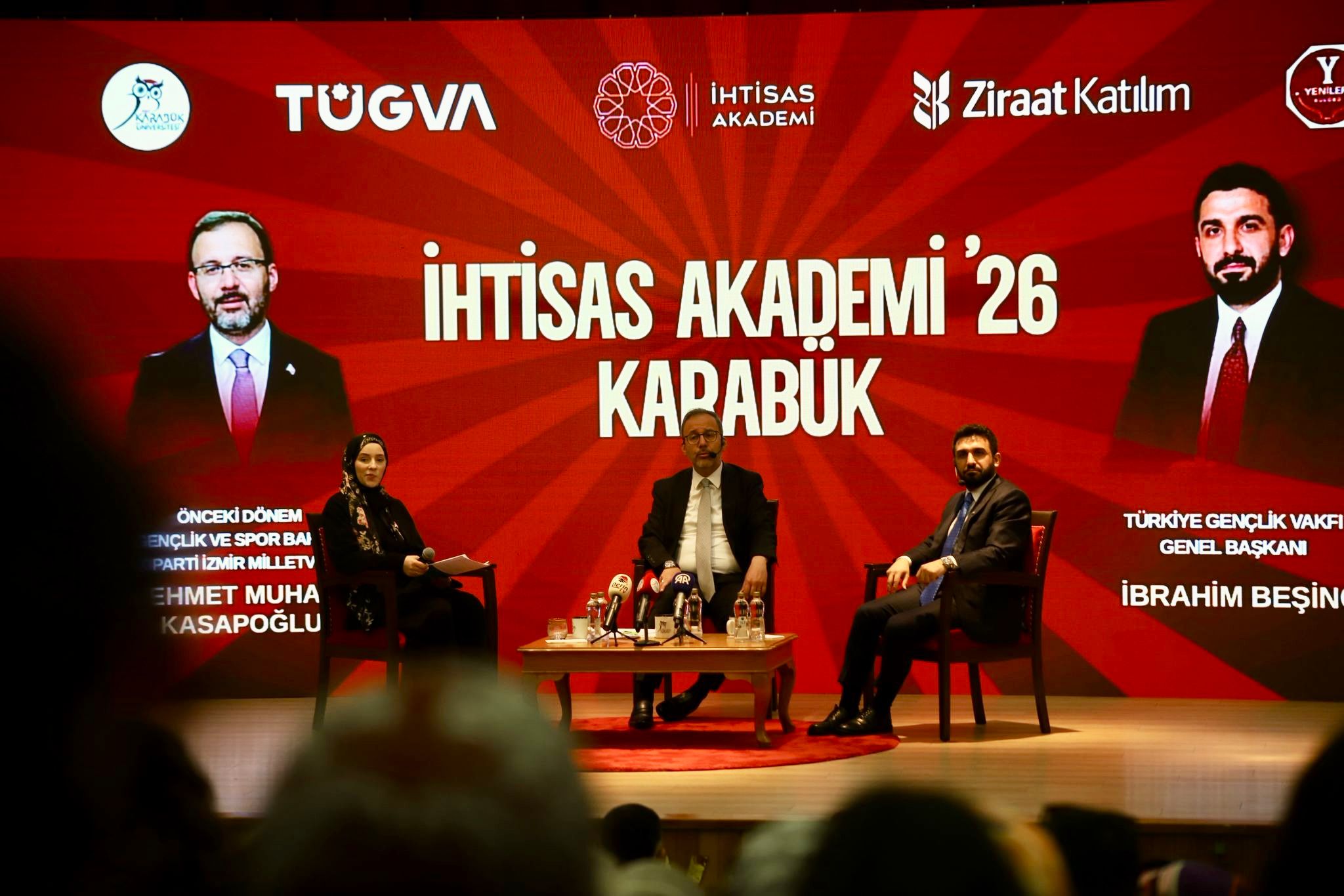 Kasapoğlu Karabük’te Bir Dizi Programa Katıldı