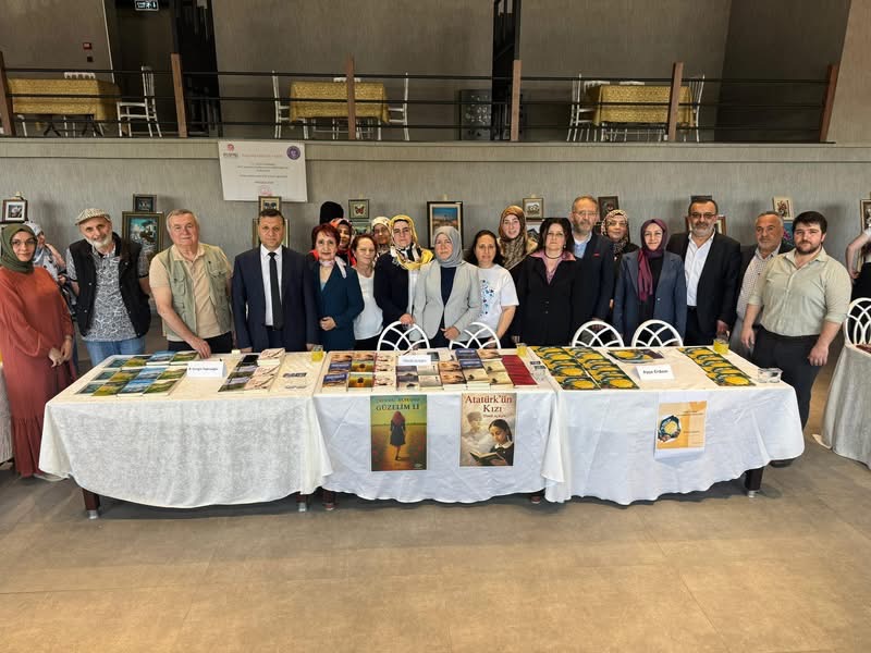 Renklerden Satırlara Anne Şefkati Etkinliği Düzenlendi