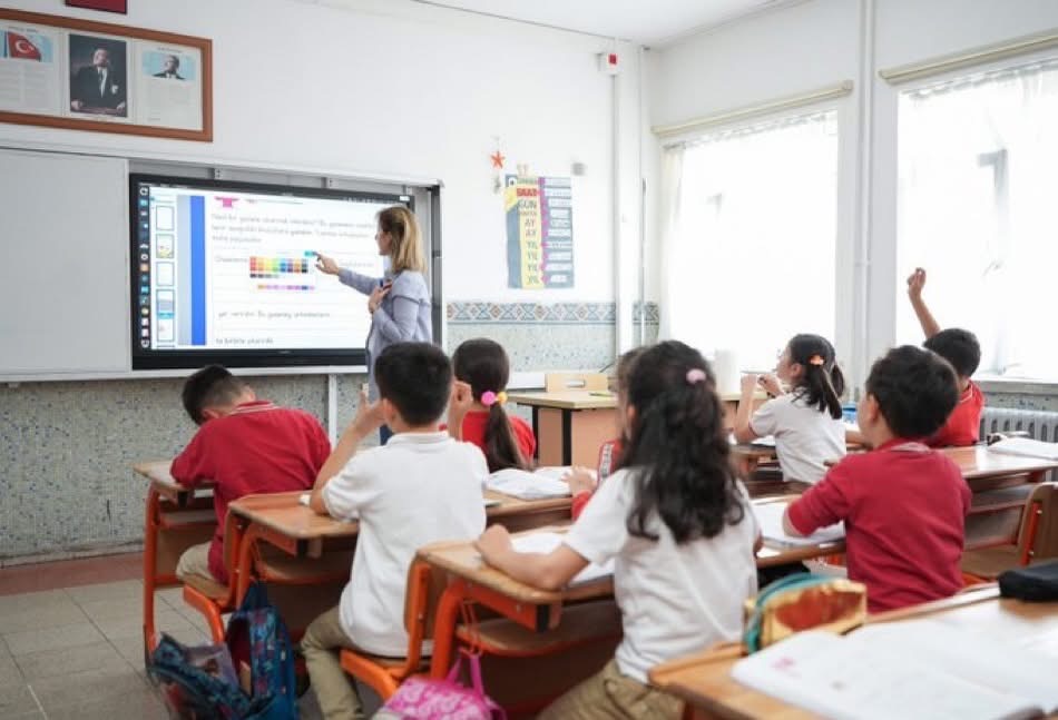 Öğretmenlerin İller Arası İsteğe Bağlı Yer Değiştirme Duyurusu Yayımlandı