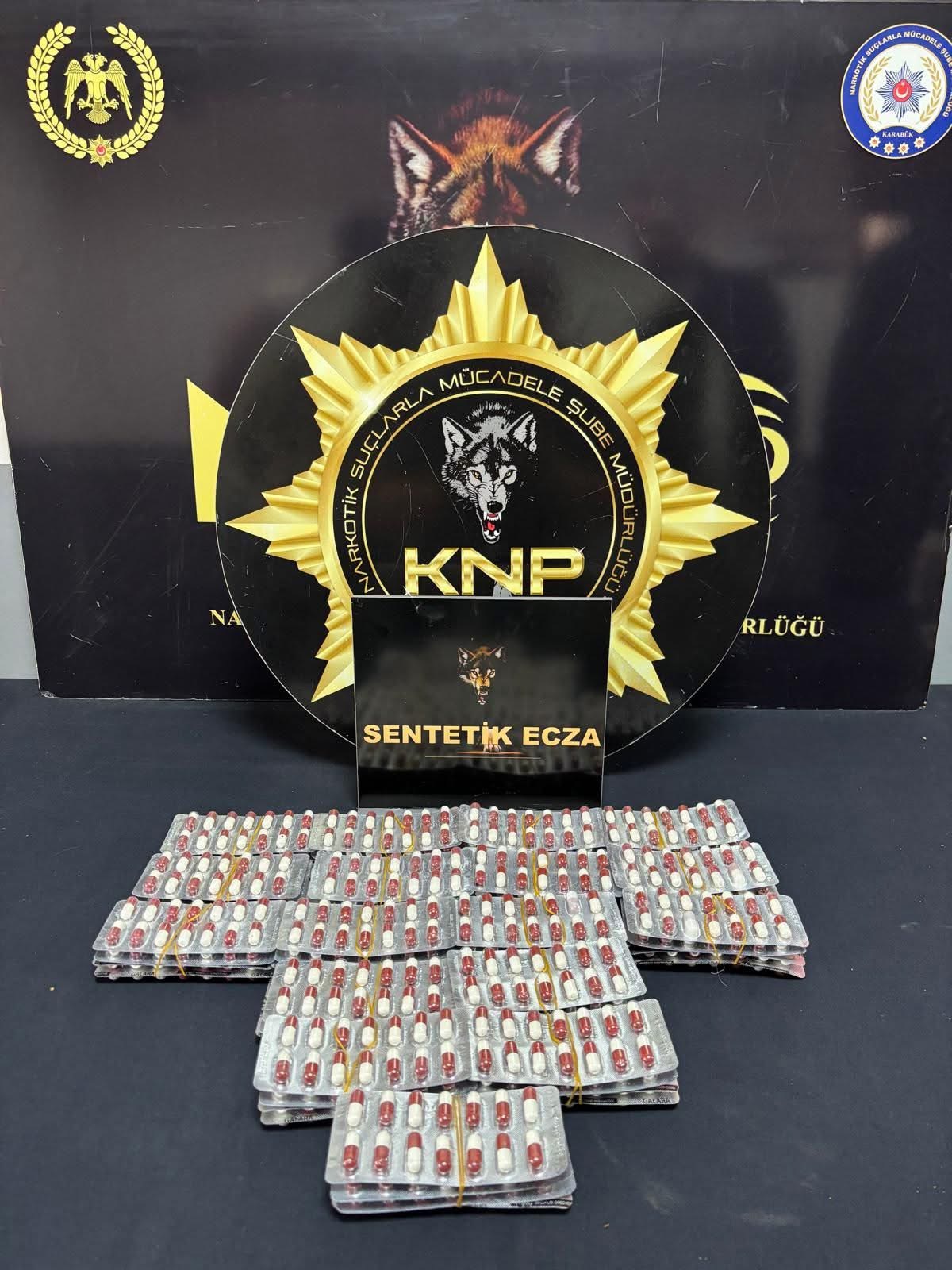 KARABÜK EMNİYETİNİN UYUŞTURUCU SATICILARI İLE MÜCADELESİ HIZ KESMEDEN DEVAM EDİYOR