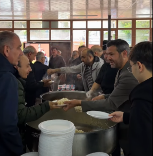 Özkan Çetinkaya, Aydınlıkevler Mahallesi’nde Vatandaşlarla Bayramlaştı