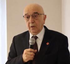 CHP İL BAŞKANI VEDAT YAŞAR; ATATÜRK’E HAKARET EDENLERE NEDEN CEZA YOK