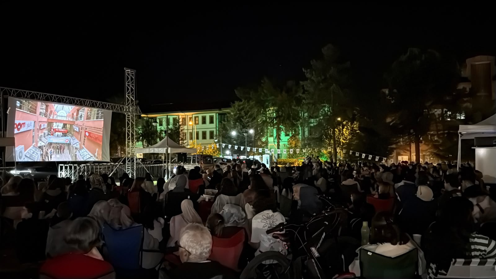 Festival’de Önce Ezel Akay Söyleşi, Sonra Neredesin Firuze