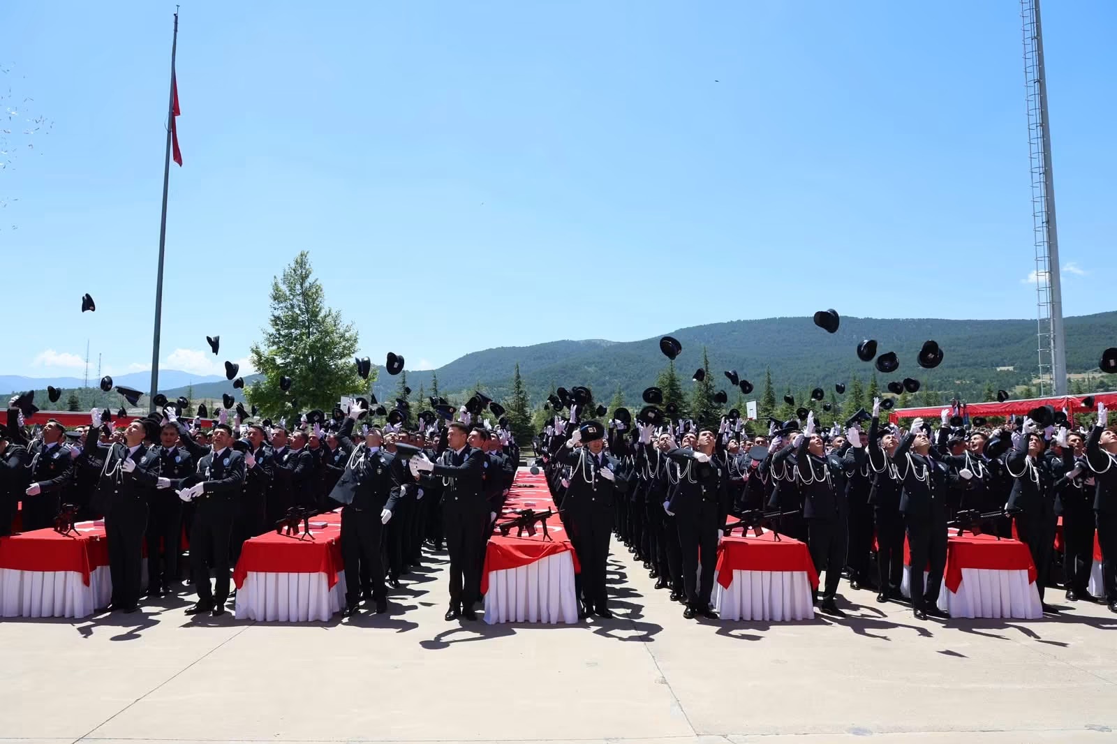 Karabük Polis Meslek Eğitim Merkezi 32. Dönem Mezuniyet Töreni Gerçekleştirildi
