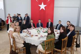 15 Temmuz Demokrasi ve Millî Birlik Günü Kapsamında Şehit Aileleri ve Gaziler Onuruna Yemek Programı Düzenlendi.