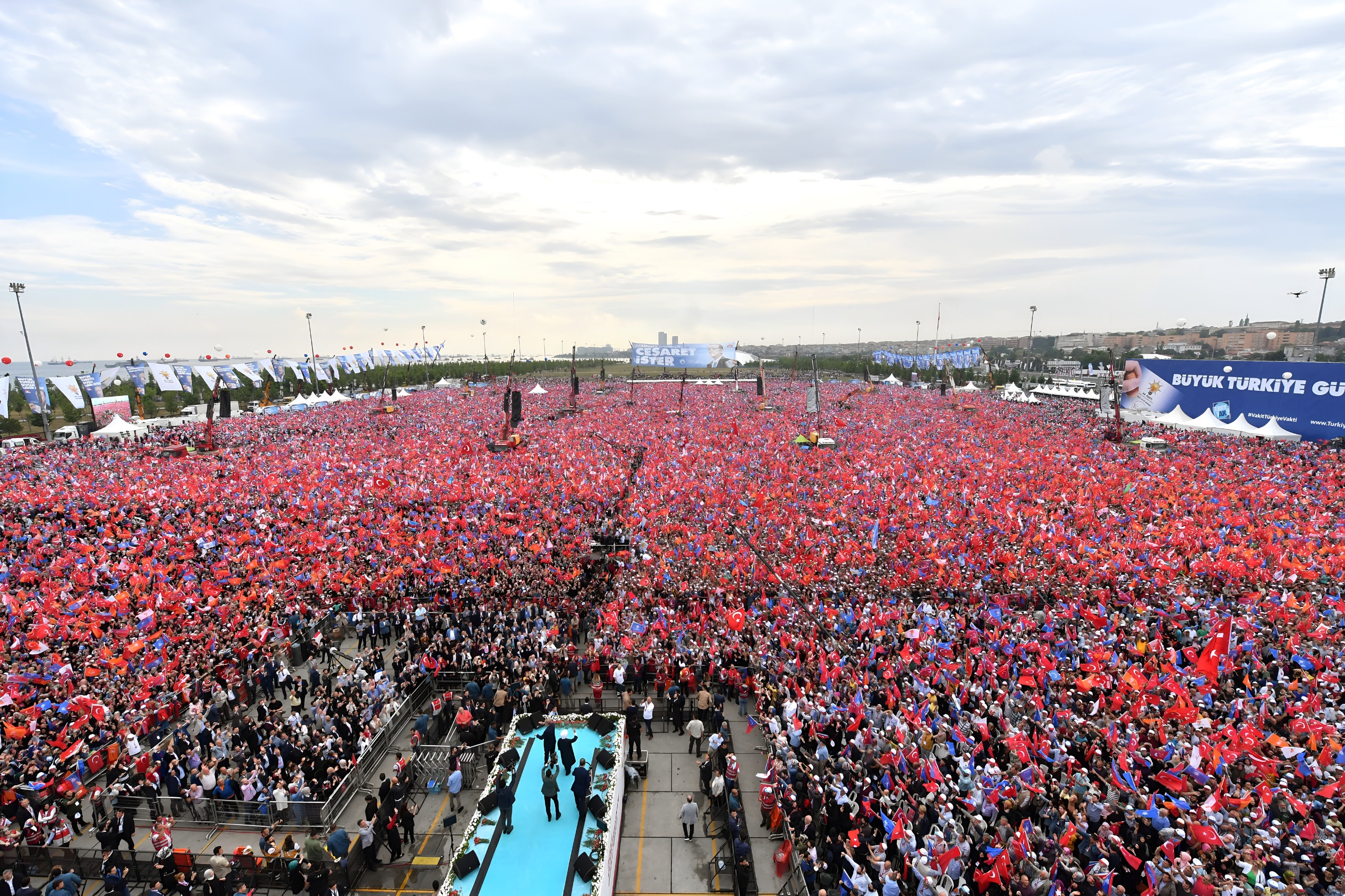 Türk Siyasi Tarihindeki Çeyrek Asırlık Öykü AK Parti 25 Yaşında