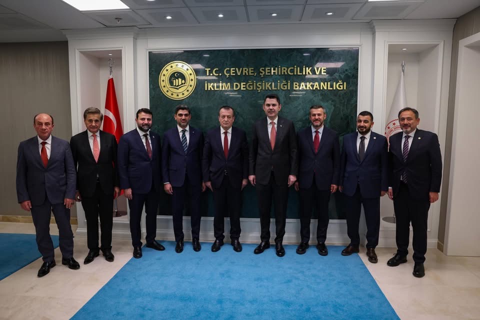 Karabük heyeti, Çevre, Şehircilik ve İklim Değişikliği Bakanı Murat Kurum’u Ziyaret Etti