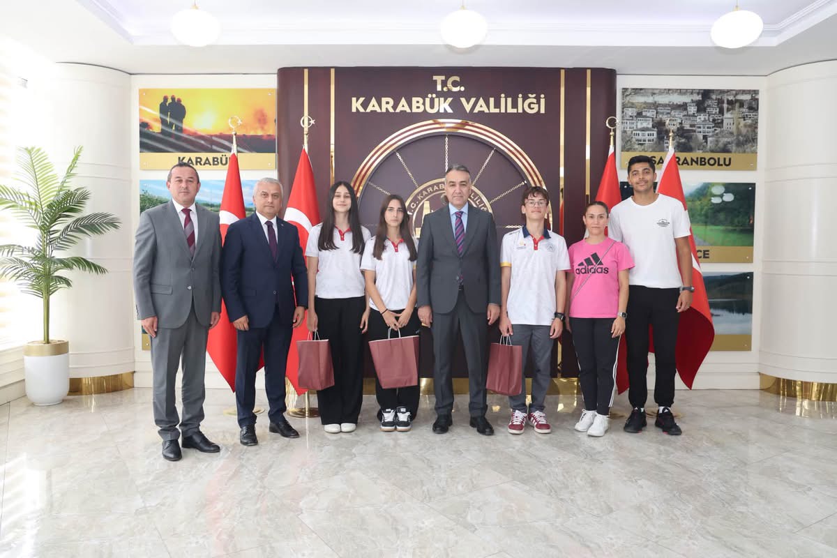 Vali Oktay Çağatay Başarılı Sporcuları Kabul Etti.