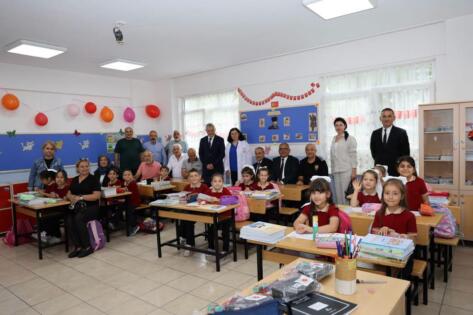 Polis Emeklileri Derneğinden Öğrencilere Okula Başlangıç Seti Desteği