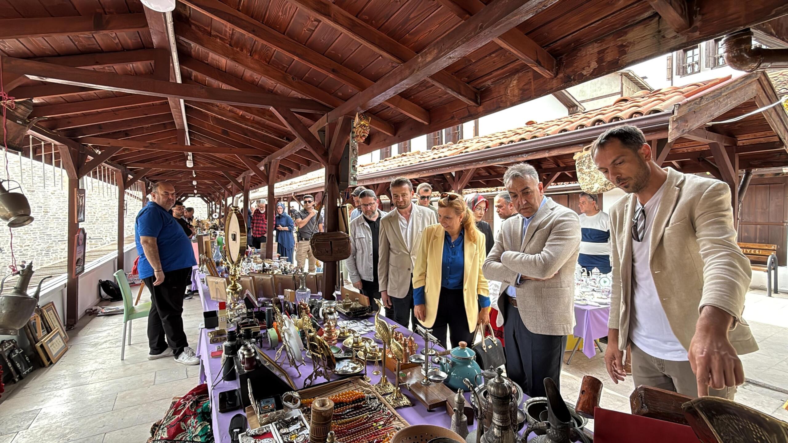Safranbolu’da Tarihi Çarşı’ya Yeni Soluk Antika Pazarı Açıldı