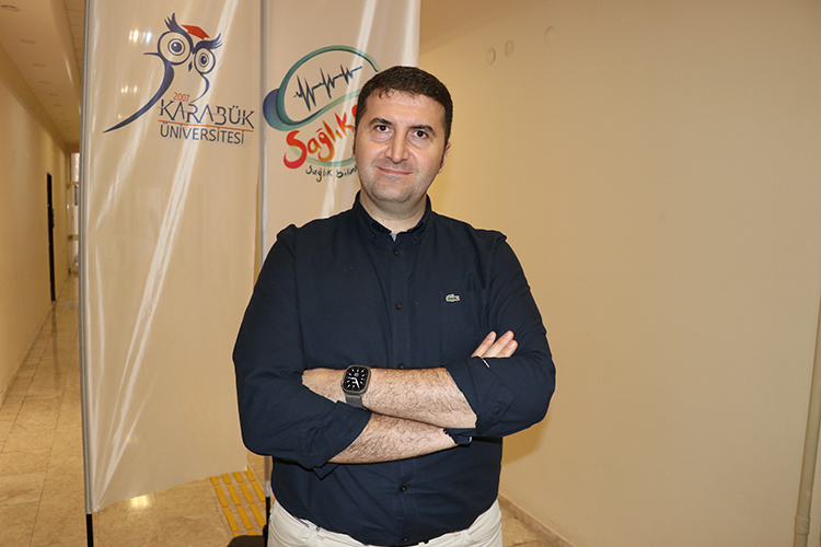 Doç. Dr. Aydın Sinan Apaydın Karabük’teki Görevinden İstifa Etti